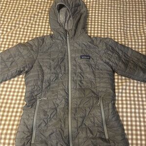 Patagonia nano puff Women's Gray Hooded Jacket
